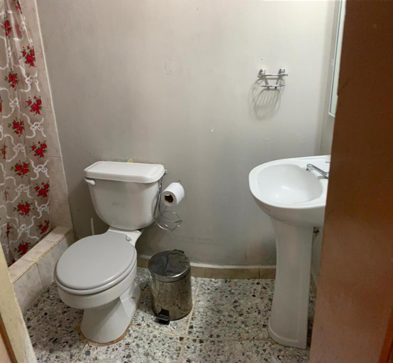 Others 5, Casa Michael, Guayaquil