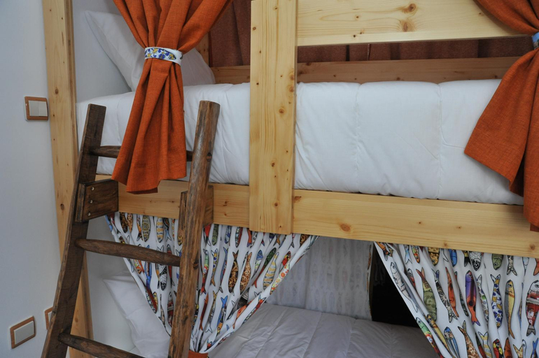 Others 5, Hostel O Torneiro, Santarém