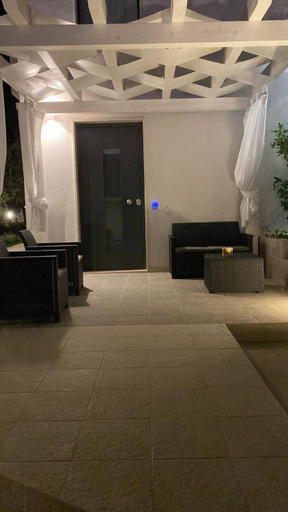 Others 4, Relais Belvedere, Bari