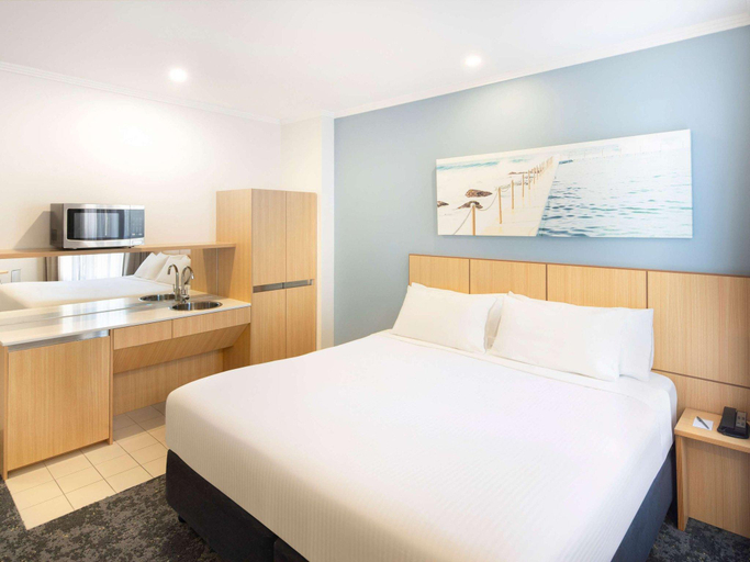 Bedroom 25