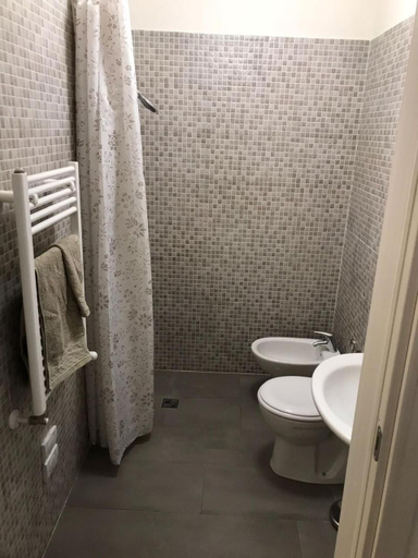 Bathroom 3, Residenza San Matteo, Florence