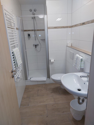 Bathroom 4