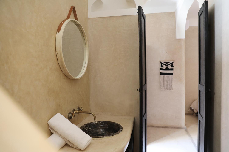 Bathroom 3, Riad l'Oiseau du Paradis, Marrakech