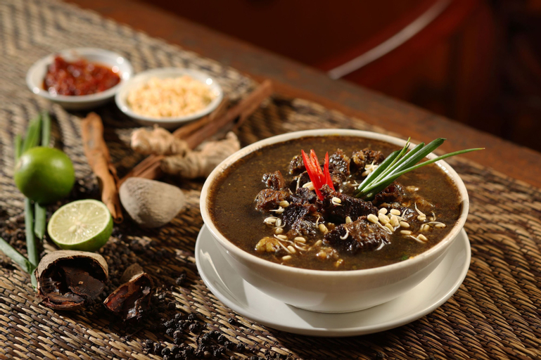 Food & Drinks 15