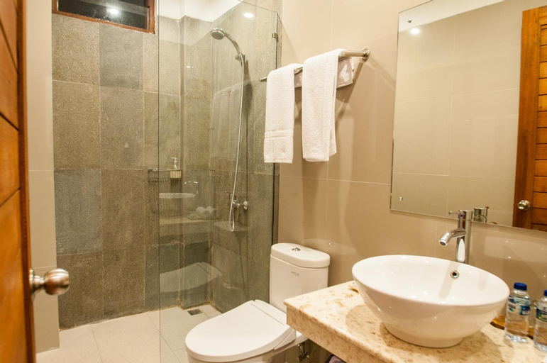 Bathroom 11