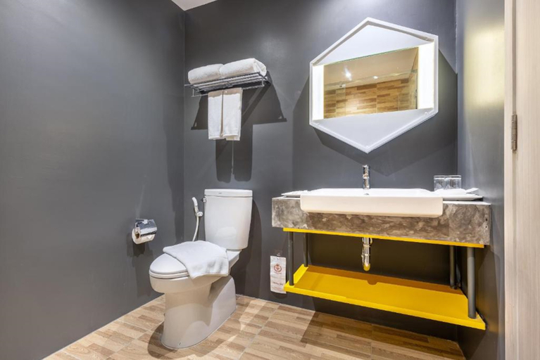 Bathroom 3, Beehive Boutique Hotels Phuket, Phuket Island