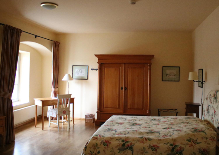 Bedroom 4, Hotel Schloss & Gut Ulrichshusen, Mecklenburgische Seenplatte