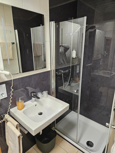 Bathroom 17
