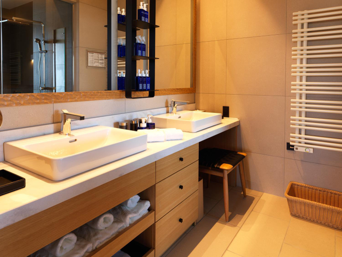 Bathroom 5, Lake Toya Tsuruga Resort Hikari No Uta, Sōbetsu