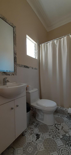 Bathroom 2, Los Andes Bed & Breakfast, Arequipa