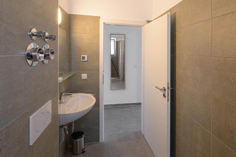 Bedroom 3, Nibelungen Apartments, Worms