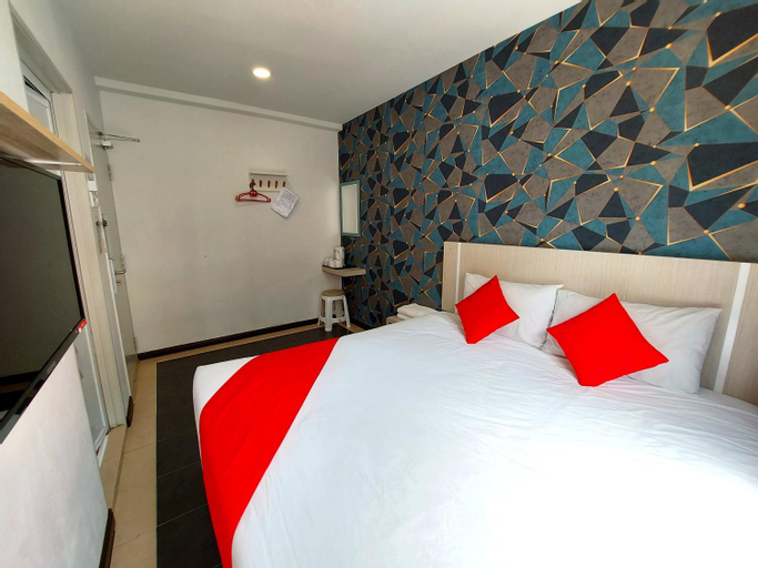 Bedroom 16