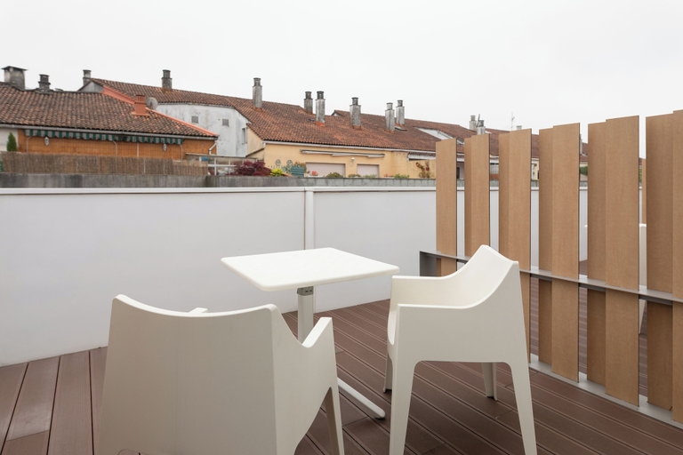 Others 4, Pension Residencia F&F, A Coruña