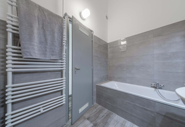 Bathroom 3, Souper Apartments Downtown-Kiraly Street, Budapesti