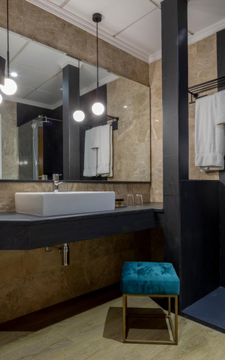 Bathroom 4, Hotel Don Curro, Málaga