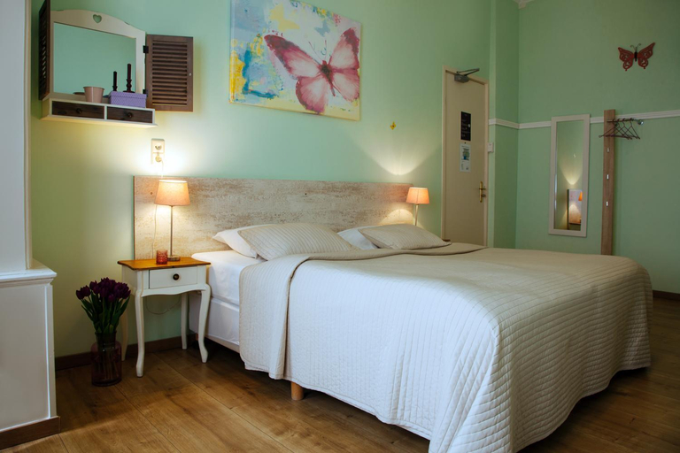 Bedroom 3, Hotel Corel, Den Haag
