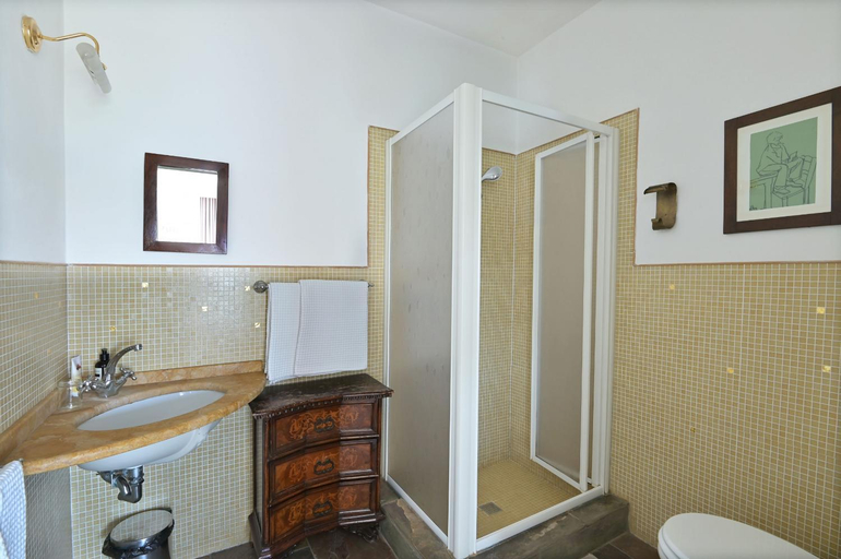 Bathroom 2, Villa Raoul, Brescia