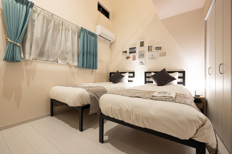 Bedroom 30
