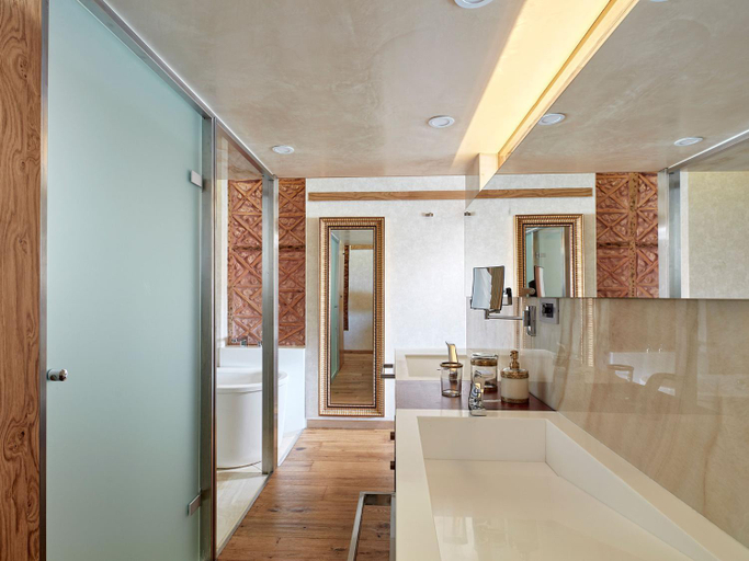 Bathroom 5, Domus Renier Boutique Hotel - Historic Hotels Worldwide, Crete