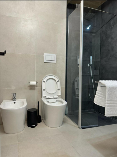 Bedroom 4, Mosaic Inn, Genova