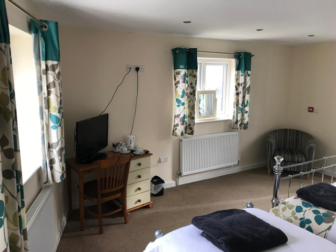 Others 4, The Glan Yr Afon Inn, Flintshire
