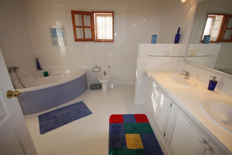 Bathroom 2, Can Alinda, Baleares