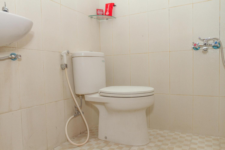 Bathroom 12