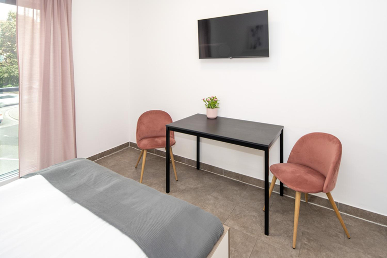 Bedroom 30
