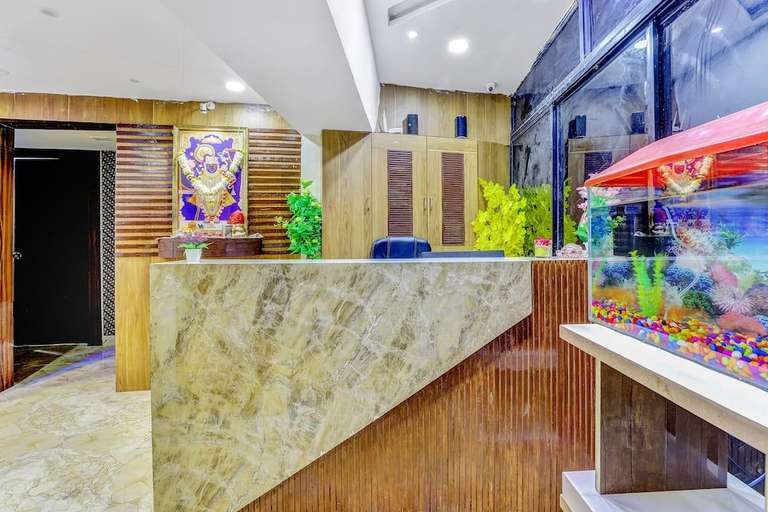 Others 2, 83961 Hotel Peradiot, Ahmadabad