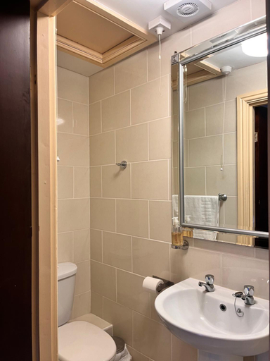 Bathroom 4, Beech Mount Grove Suites, Sefton