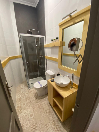 Bathroom 2, Jerez Hostel, Badajoz