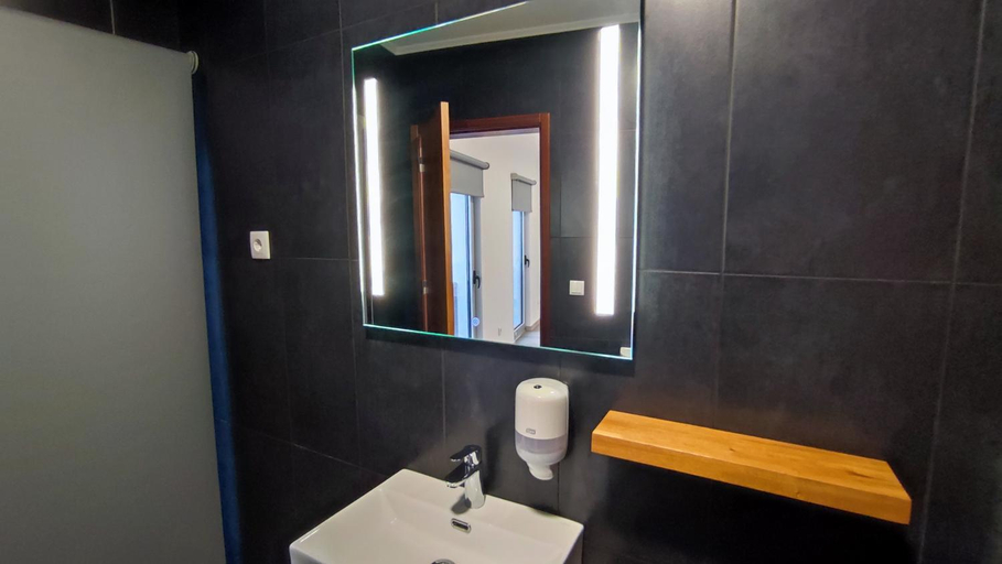 Bathroom 3, Atlantic 3 Bicas - Furnas, Povoação