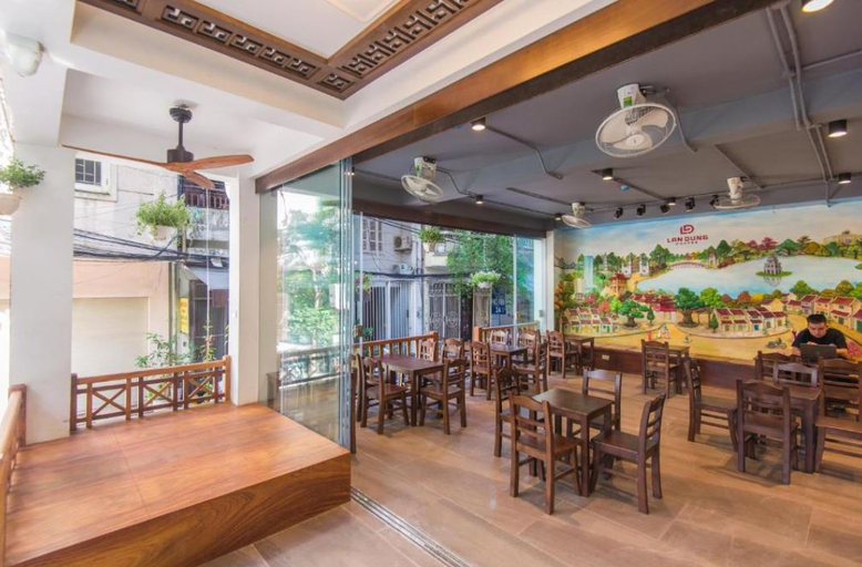 Food & Drinks 2, 22housing Apartment 81 Linh Lang No.09, Ba Đình