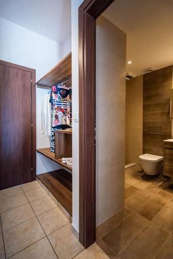 Bathroom 5, Play On The Sand, South Aegean