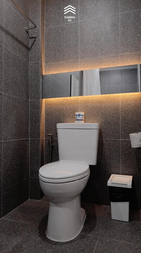 Bathroom 4, Hlangkha Hostel, Batong