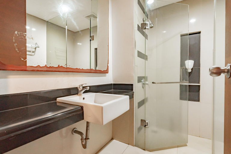 Bathroom 12