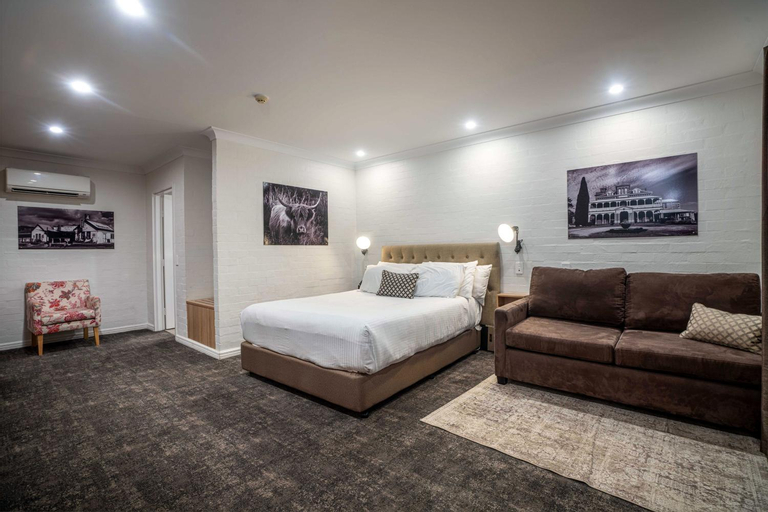 Bedroom 16