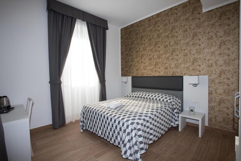 Others 4, Guesthouse Porto di Roma, Roma