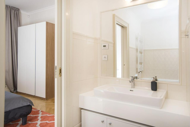 Bathroom 3, Milosrdnych Apartments, Praha 6