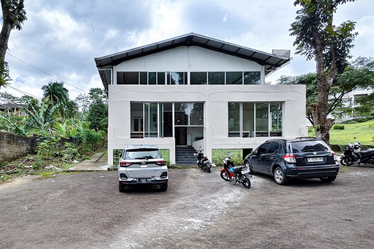 Exterior & Views 2, RedDoorz near Taman Safari 3, Bogor