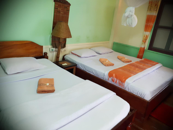 Bedroom 2, Anouxa Guesthouse, Champassack