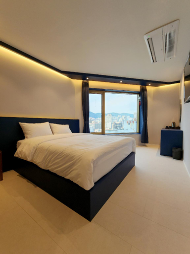 Bedroom 9