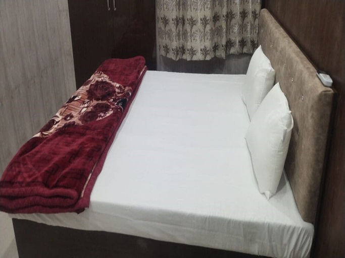Bedroom 3, Virendra Palace Guest House, Varanasi