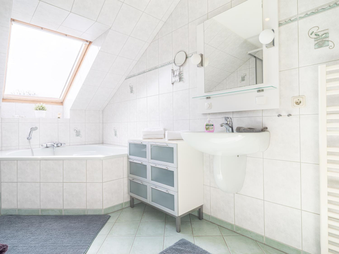Bathroom 2, Hotel Stone, Vorpommern-Rügen