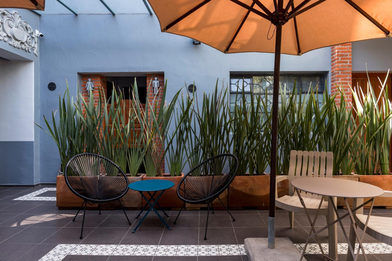 Others 5, Casa Murmullos, Guadalajara
