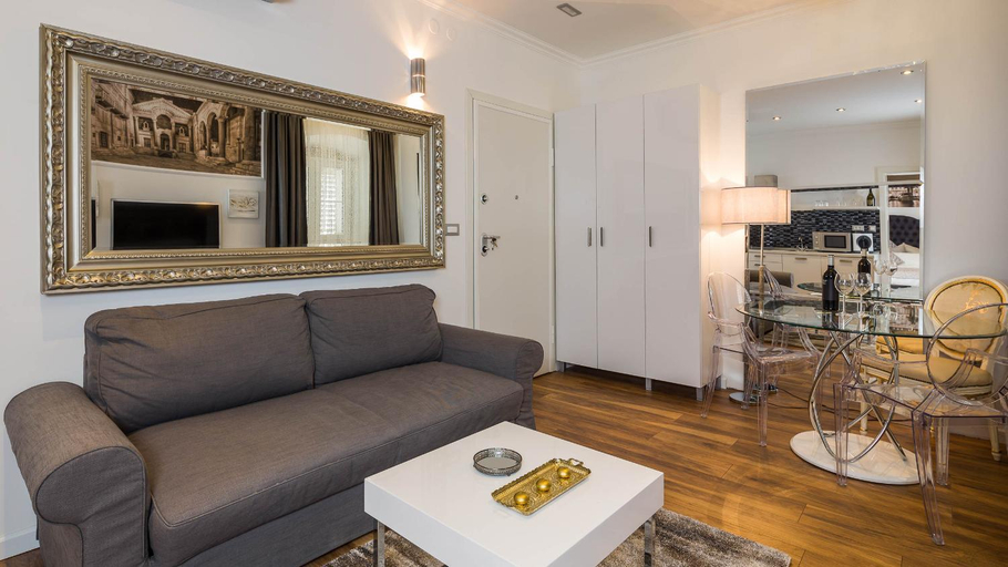 Others 3, Guest House Imperial, Split