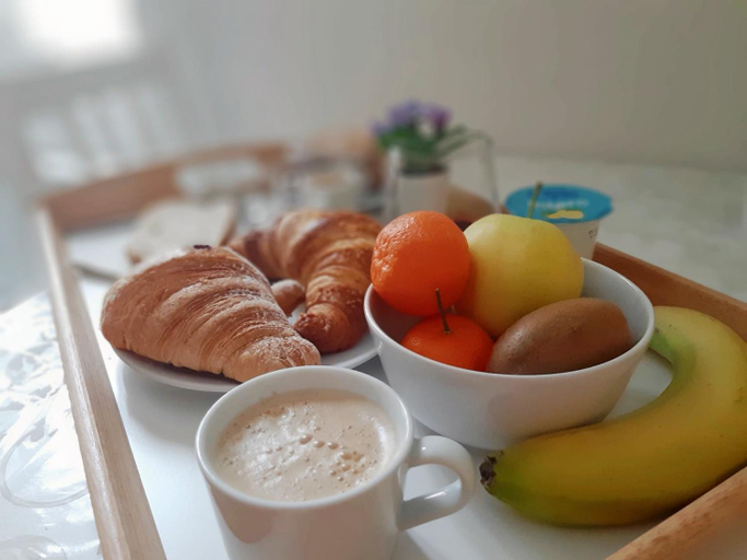 Food & Drinks 11
