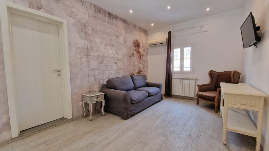Others 5, Major 93 Guesthouse, Rome