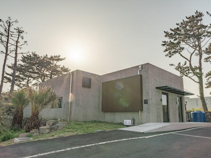 Jeju Santiago Pool Villa, Jeju