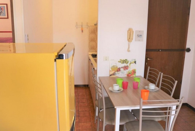 Others 4, Fantastic Apartment with Sea View - Beach Place Included, Venezia